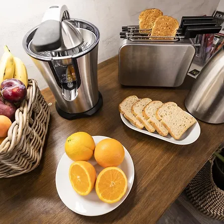 Bed & Breakfast New - *